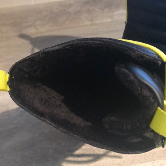 Full Tilt Apres Deep cold Winter boot - Picture 3 of 5